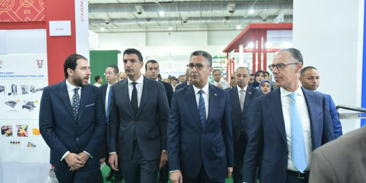 مصر تستهدف التحول إلى مركز إقليمي للصناعات الغذائية وسلاسل الإمداد