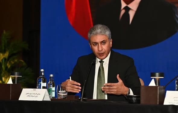 شريف فتحي: 4% نموًا بحركة السياحة الوافدة إلى مصر منذ يناير
