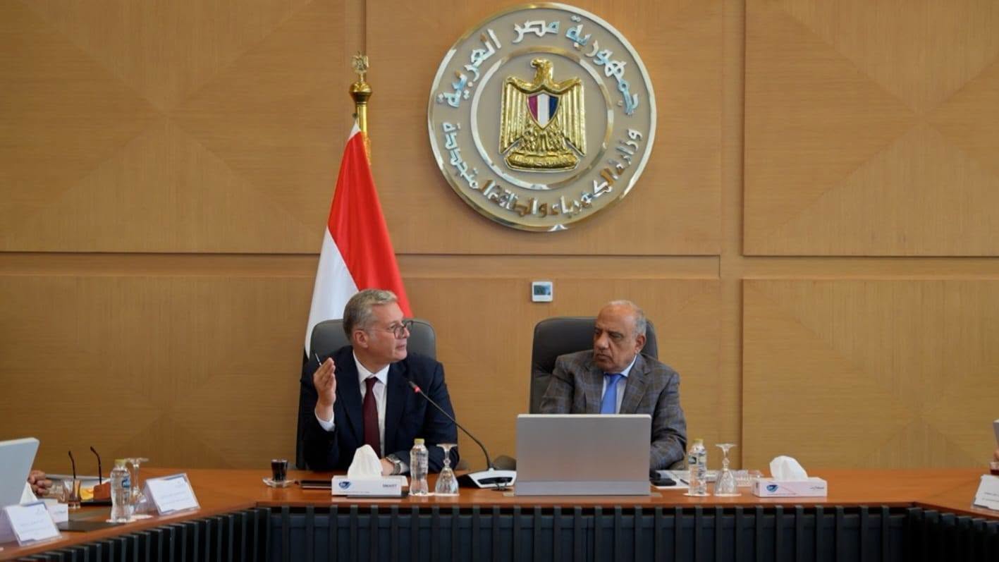 الكهرباء والبترول تبحثان خطة مواجهة رفع الأحمال خلال الصيف