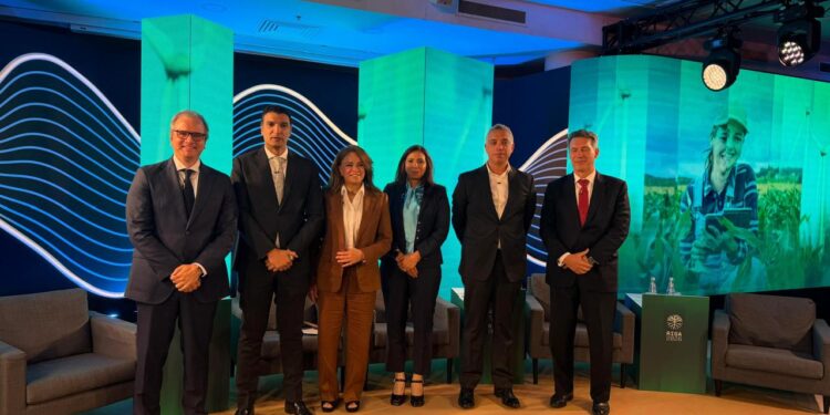 مصر تبحث تعزيز التعاون الصناعي والاستثماري مع تركيا ونيجيريا والمغرب