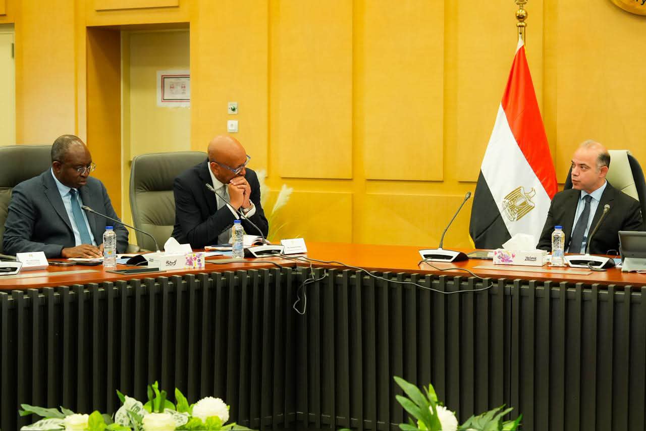 وزير الاستثمار: نستهدف تطوير بيئة الأعمال ورفع كفاءة الخدمات المقدمة للمستثمرين