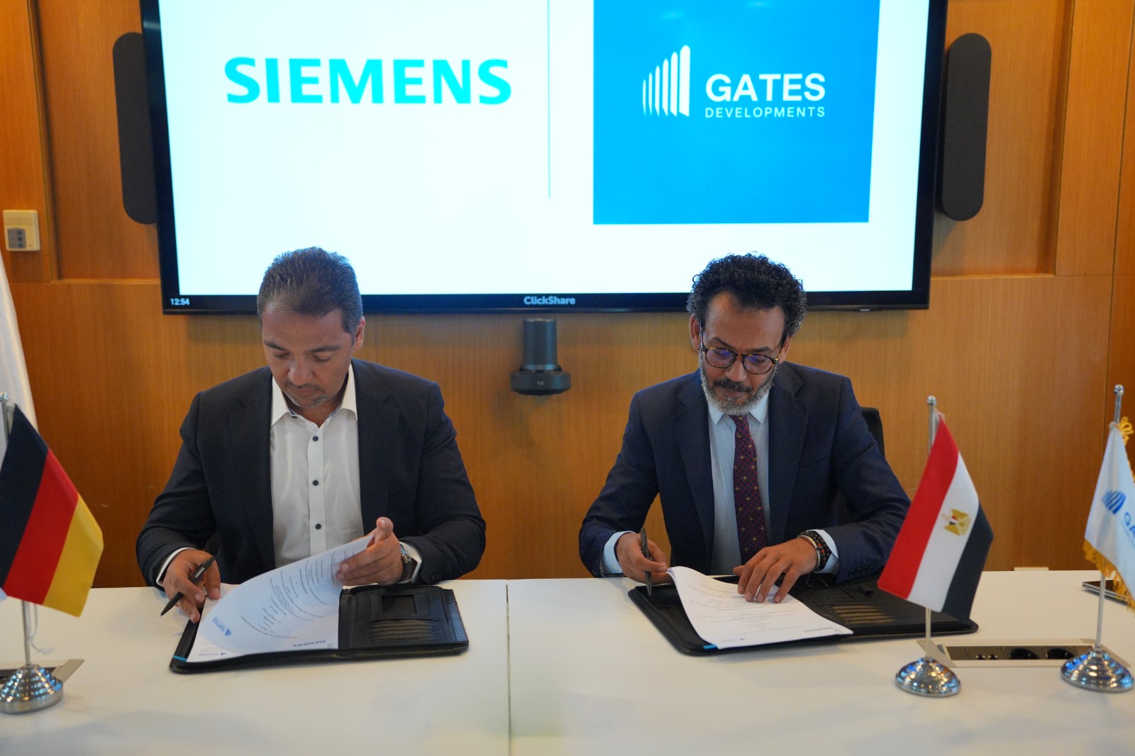 "Gates Developments" تتعاون مع "سيمنز" لتطوير البنية التحتية الذكية بمشروعاتها