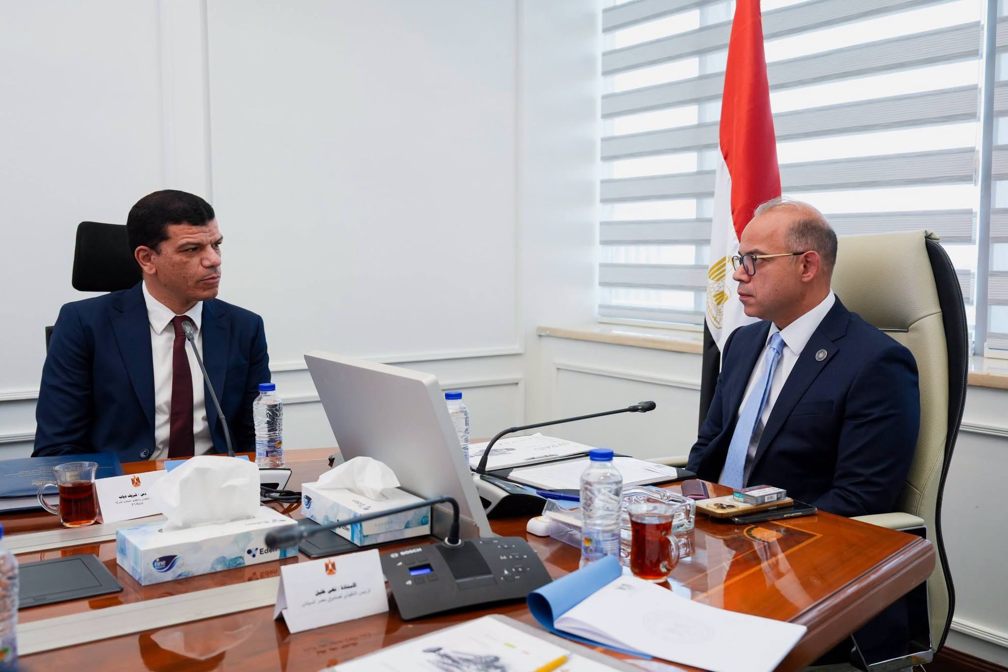 "الاستثمار" تبحث مع "EVRAID" توطين تكنولوجيا المركبات الكهربائية في مصر