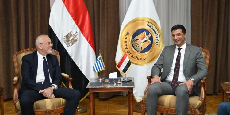 مصر واليونان تبحثان فرص تعزيز الشراكة الصناعية