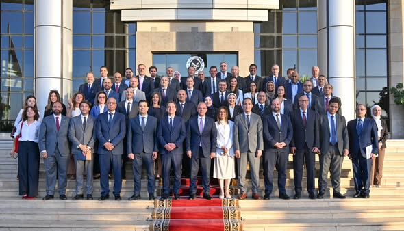 الحكومة تبحث مع 22 شركة فرنسية خططهم التوسعية وسبل زيادة الاستثمارات والصادرات