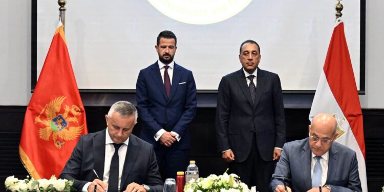 مذكرة تفاهم بين "ميناء الإسكندرية" و"هيئة موانئ مونتينيجرو" للتعاون في النقل البحري