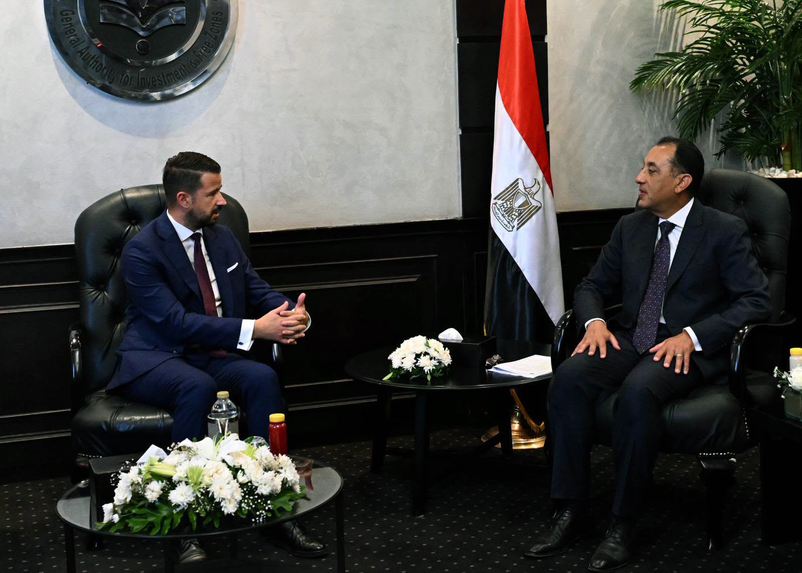 رئيس الوزراء يبحث مع "الجبل الأسود" تعزيز العلاقات الثنائية