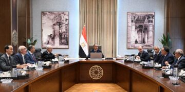 رئيس الوزراء يستعرض جهود تحفيز بيئة الاستثمار بمنطقة شبه جزيرة سيناء