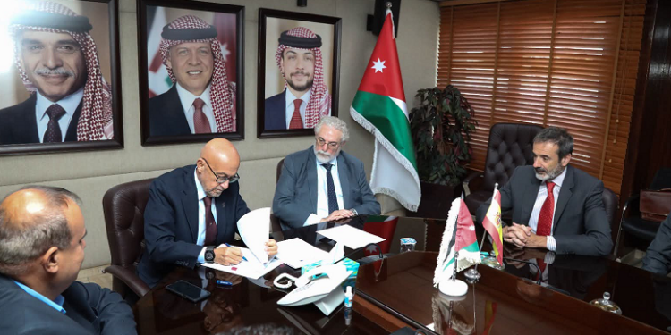الأردن وإسبانيا توقعان اتفاقية بـ765 ألف يورو للتحول الرقمي بقطاع المياه