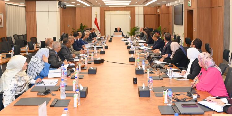 "القابضة الكيماوية" تستهدف صافي ربح بنحو 9 مليارات جنيه خلال 2026-2027