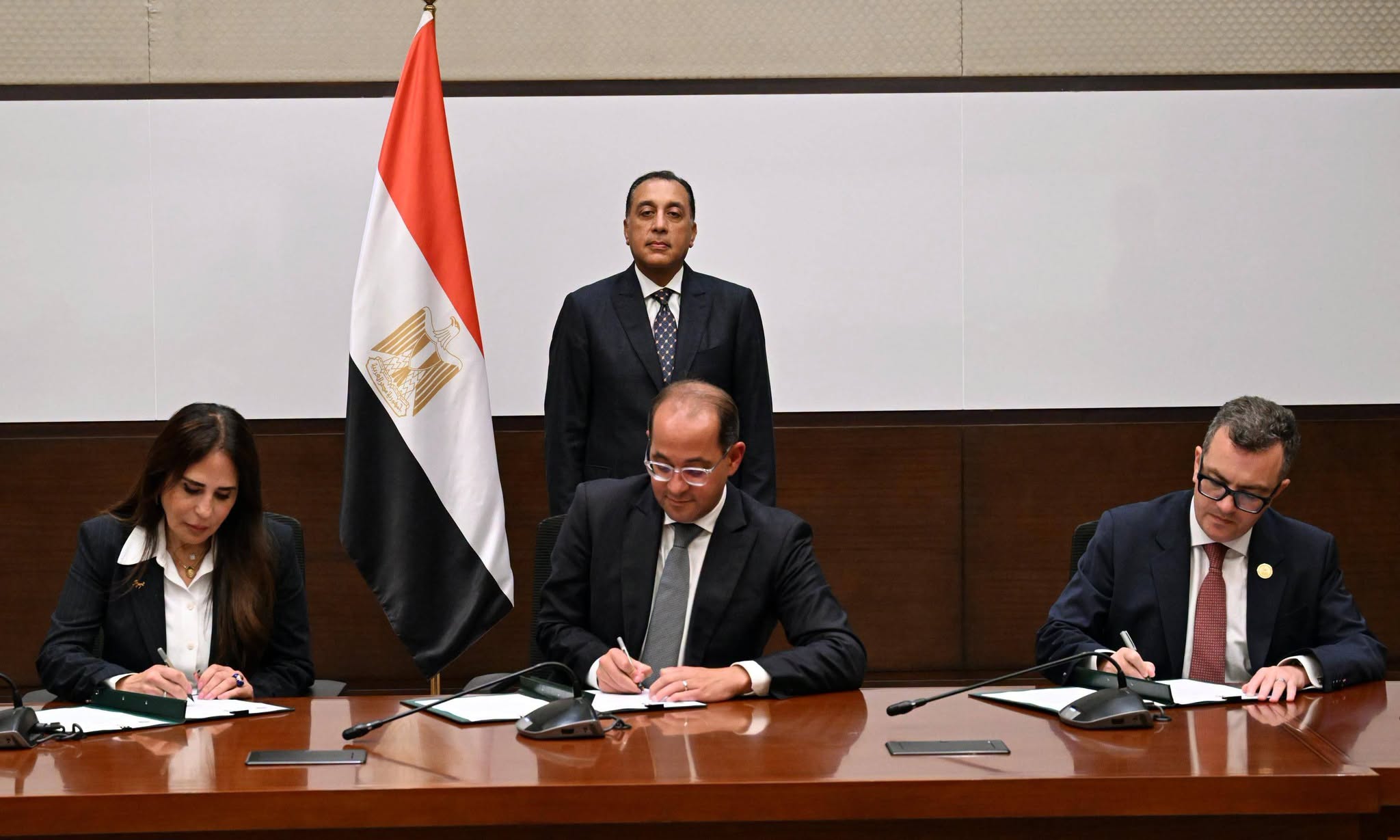 تسوية مديونية "الوطنية للإعلام" و"المجتمعات العمرانية" لبنك الاستثمار القومي بـ98 مليار جنيه