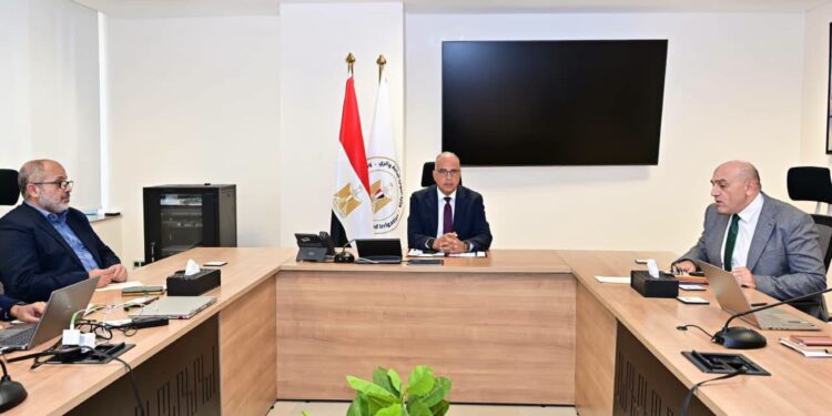 وزير الري: رؤية متكاملة لإدارة السواحل للحفاظ على الاستثمارات والثروات الطبيعية