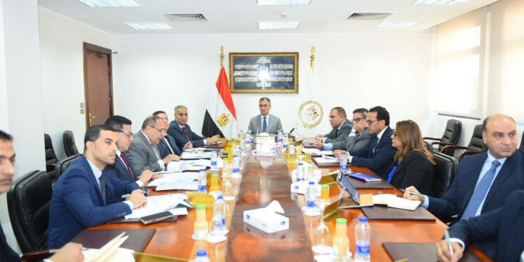 "التموين": خطة عاجلة لتنفيذ التوجيهات الرئاسية لضبط الأسواق وتوفير السلع