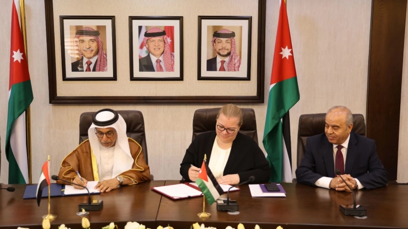 الأردن يوقع اتفاقيتين مع صندوق أبوظبي للتنمية بـ340 مليون دولار لدعم الموازنة والتعليم المهني