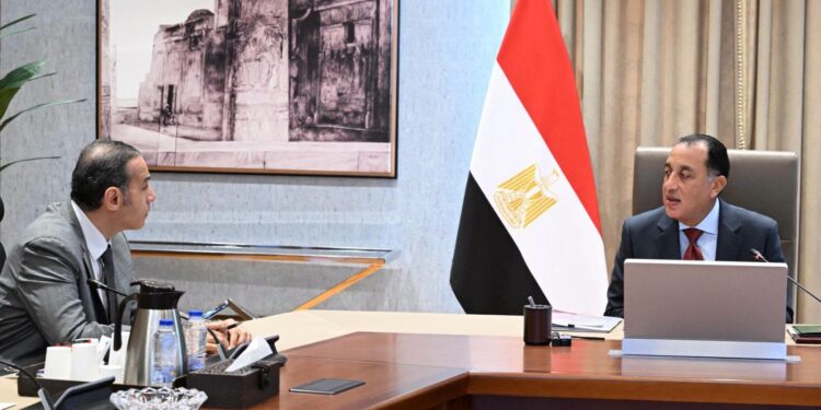 رئيس الوزراء يتابع تطورات القطاع المالي غير المصرفي وجهود حماية المتعاملين