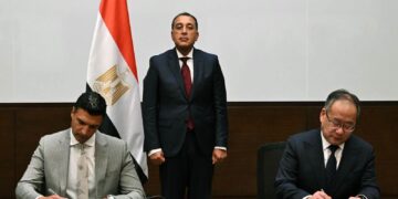 «لينج لونج» تدشن مجمعًا صناعيًا متكاملًا لإنتاج إطارات السيارات باستثمارات 2 مليار دولار