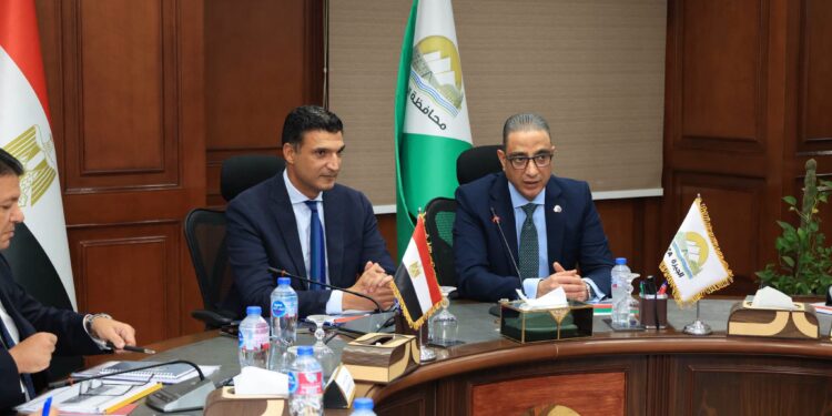 الحكومة تبحث تقنين أوضاع المستثمرين في منطقتي جرزا وعرب أبوساعد الصناعيتين