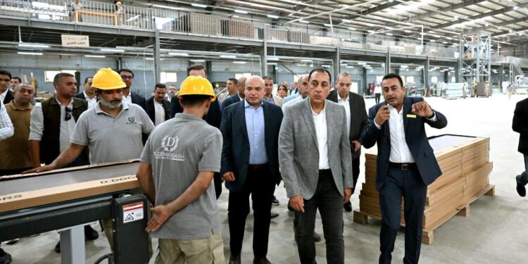 افتتاح المرحلة الأولى من مصنع "ديزايني دورز" للأبواب الخشبية بـ12 مليون دولار