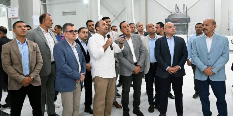 رئيس الوزراء يفتتح مصنع "وايت ستون إيجيبت للتعدين" باستثمارات 5 ملايين دولار