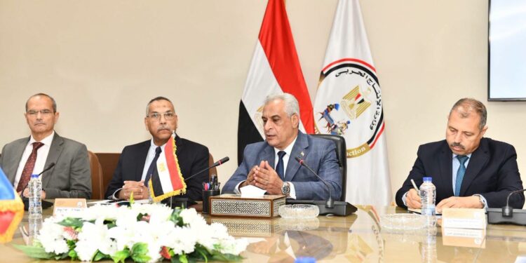 وزير الإنتاج الحربي: توسيع قاعدة الشراكة الاستراتيجية مع الكيانات العالمية