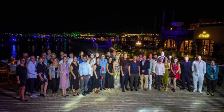 «Coral Travel» تستهدف جذب 14 ألف سائح روماني إلى مصر بنهاية 2026