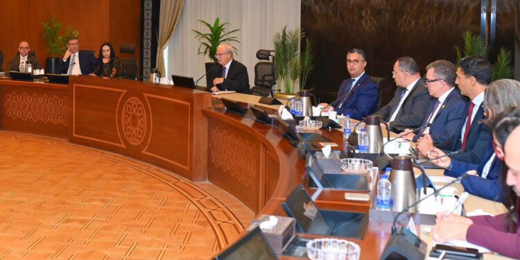 الحكومة تناقش آليات لتطوير منظومة دعم رواد الأعمال والشركات الناشئة