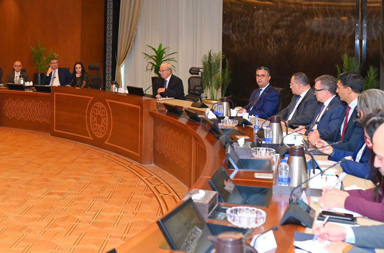الحكومة تناقش آليات لتطوير منظومة دعم رواد الأعمال والشركات الناشئة