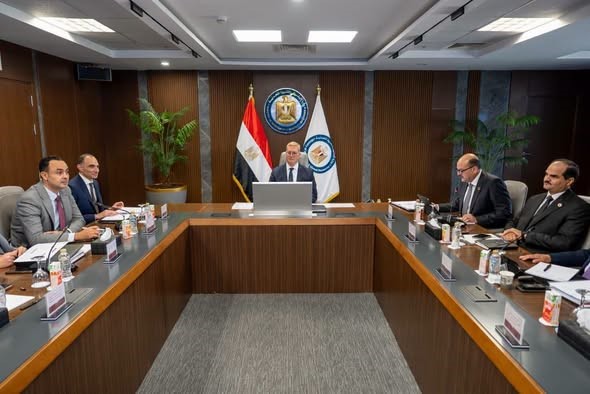 وزير البترول يُشيد بالنمو الملحوظ في إنتاج البتروكيماويات وفتح أسواق عالمية جديدة