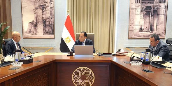مجلس الوزراء يبدأ استعدادات تنظيم مؤتمر أكتوبر لعرض انجازات الحكومة