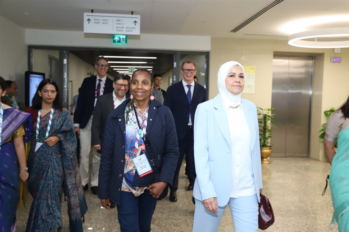 رئيس مصلحة الضرائب تلتقى وزيرة المالية الهندية ورؤساء الإدارات الضريبية بدول البريكس