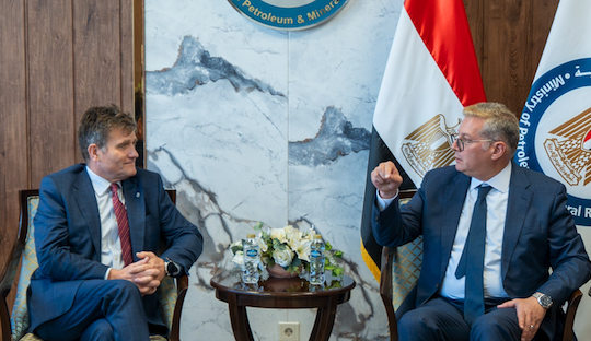 وزير البترول يبحث مع مسئولى شركة “بى بى” البريطانية خطط أعمالها فى مصر