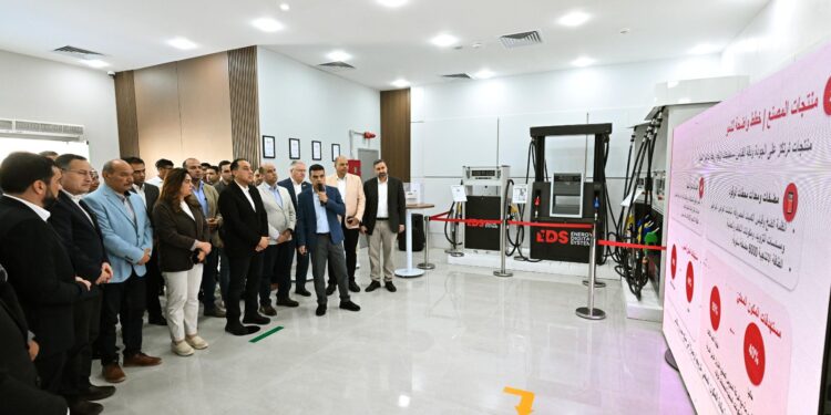 رئيس الوزراء يفتتح مصنع الطلمبات الرقمية وعدادات الغاز الذكية في السويس