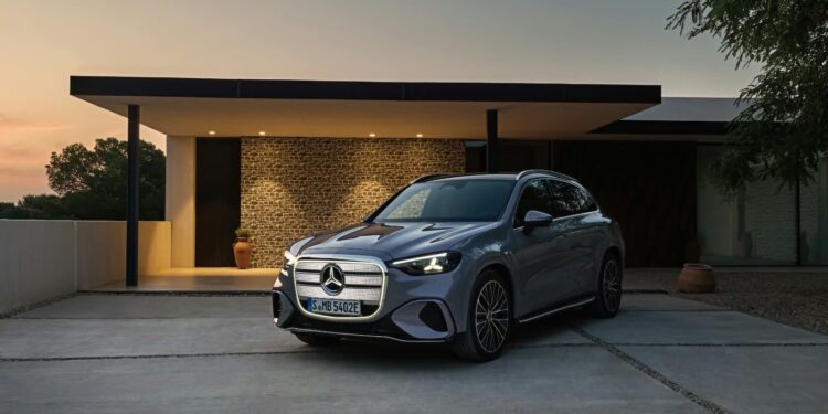 «مرسيدس-بنز» تطلق GLC الكهربائية في مصر