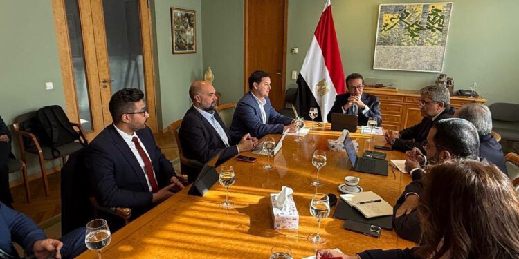 "الصحة" توقع بروتوكول تعاون مع «eHealth Africa» لتعزيز التحول الرقمي