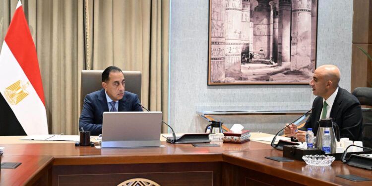 "مدبولي": حزمة حوافز لتشجيع القطاع الخاص على إدارة المدارس التكنولوجية
