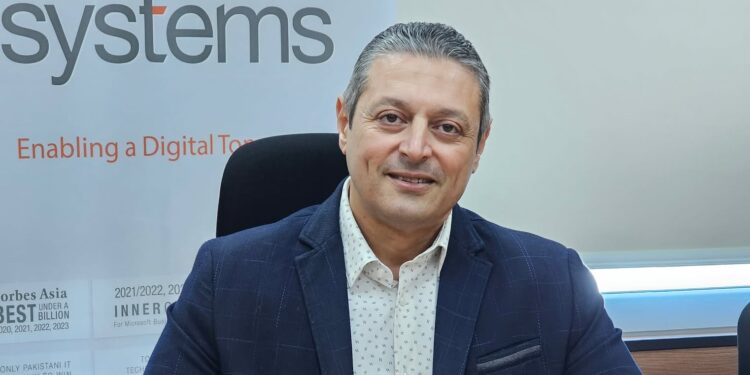 أحمد قنديل، مدير شركة «سيستمز ليمتد» في مصر