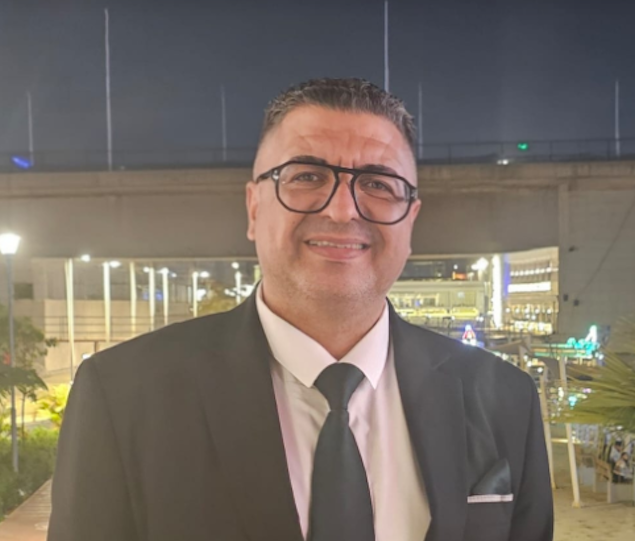 أحمد عبد الرحمن المدير الإداري للشركة المصرية التركية للحلويات