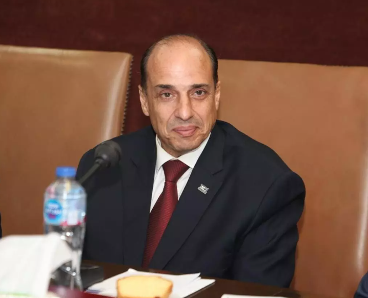 أحمد منير عزالدين